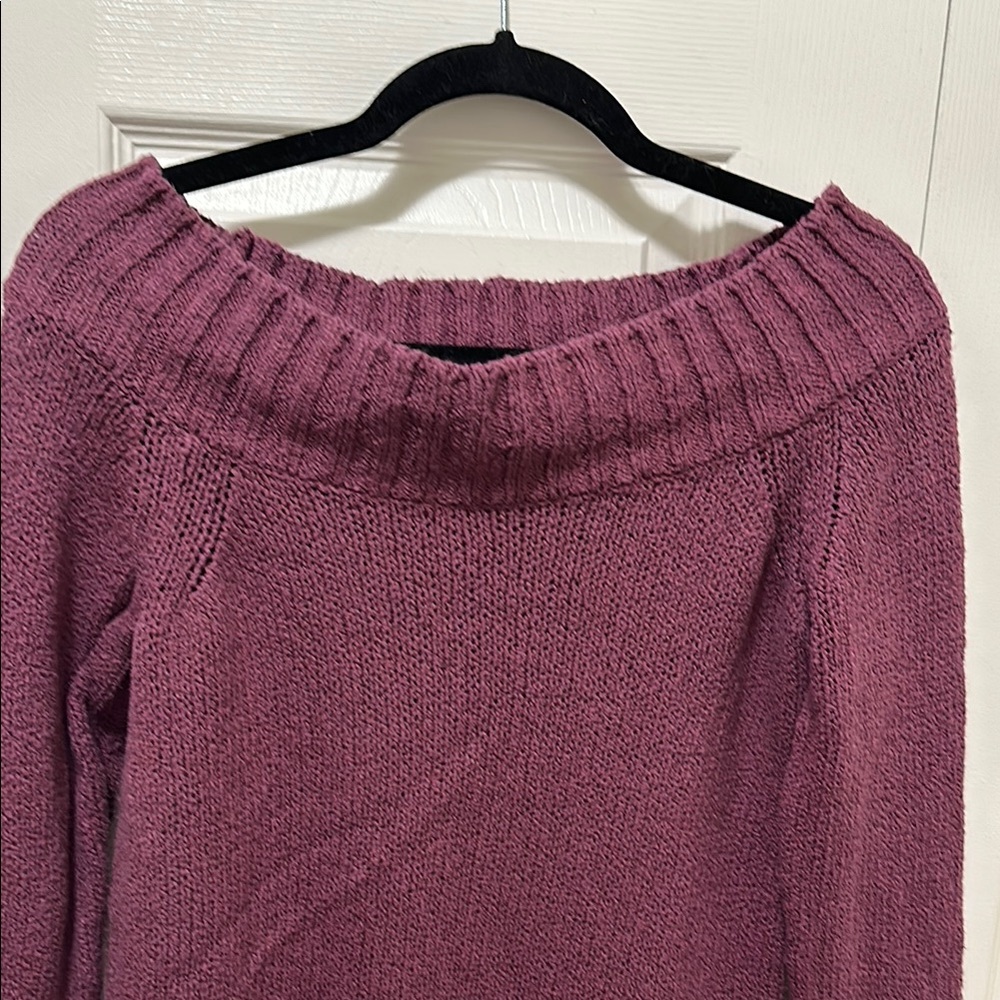 3/$15 Women's Off-Shoulder Sweater - Purple/Burgundy SZ LG - Picture 6 of 6